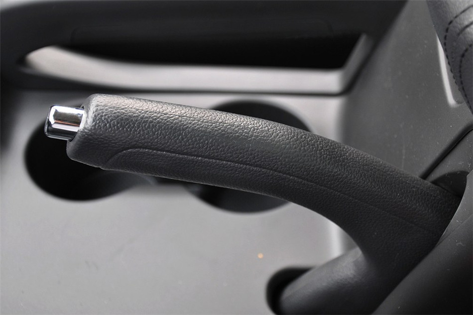 智跑 2012款 2.0L 两驱 AT NAVI 空间