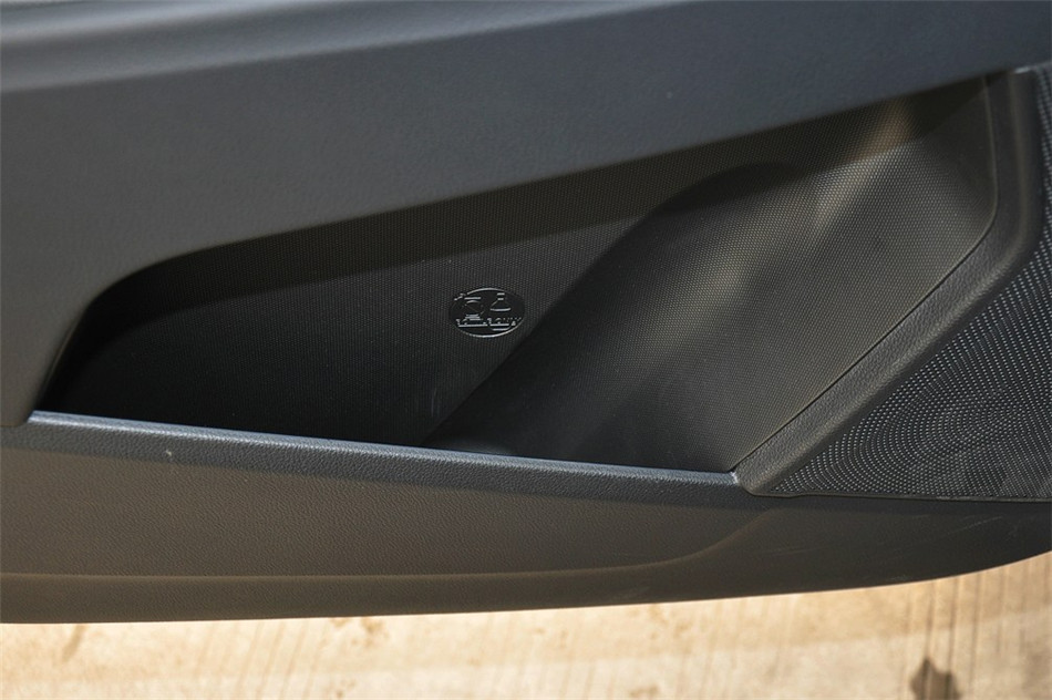  2012 2.0L  AT NAVI ռ