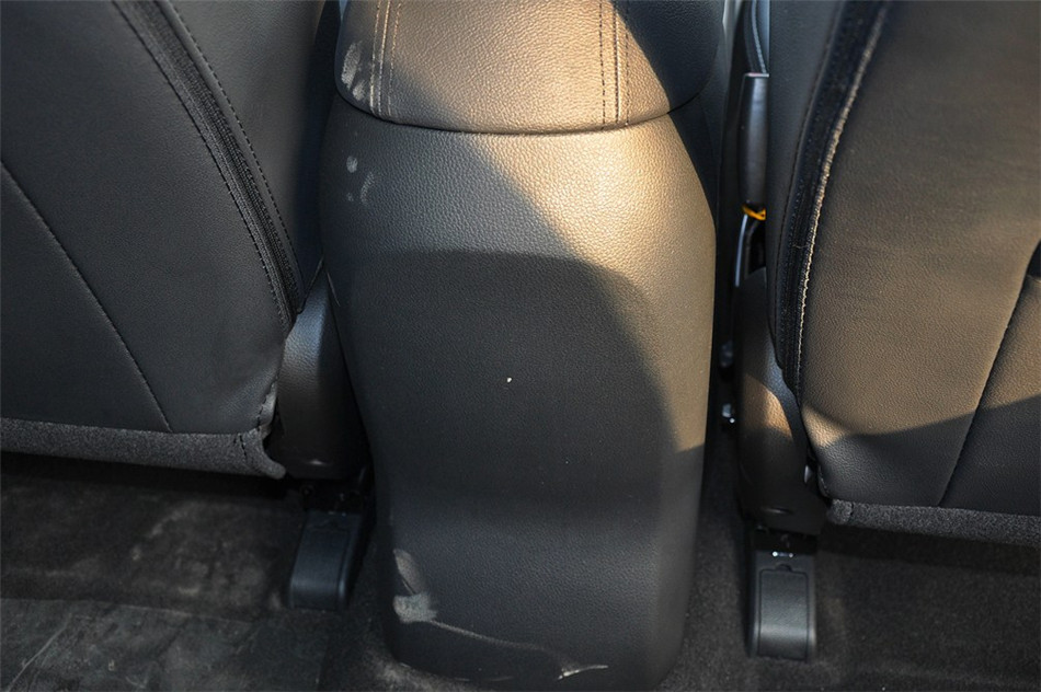 智跑 2012款 2.0L 两驱 AT NAVI 空间