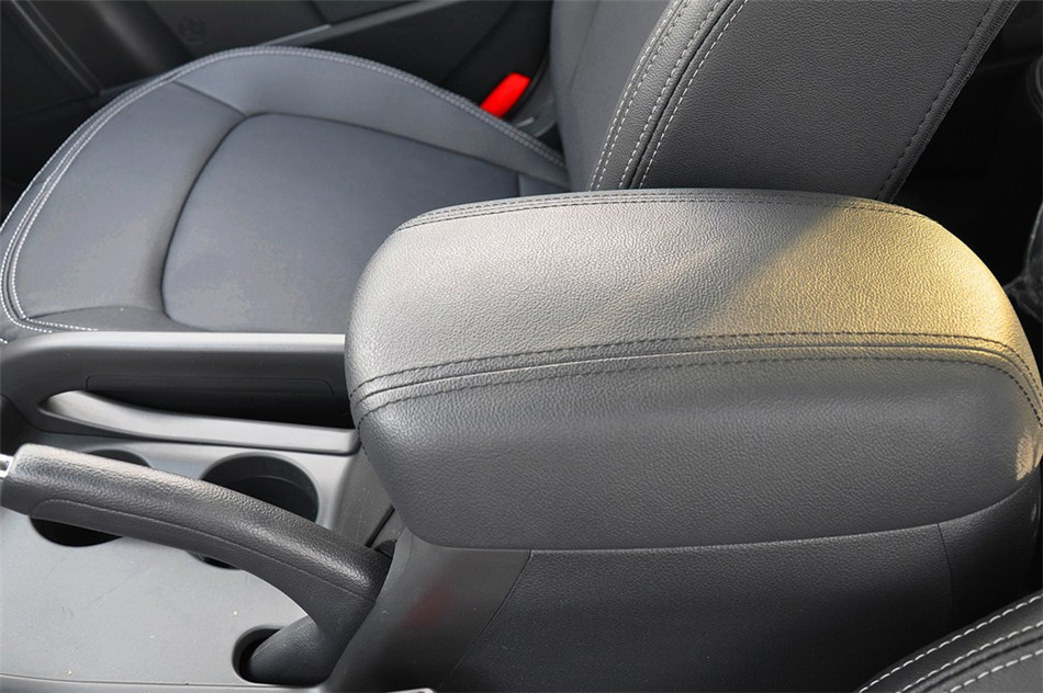  2012 2.0L  AT NAVI ռ