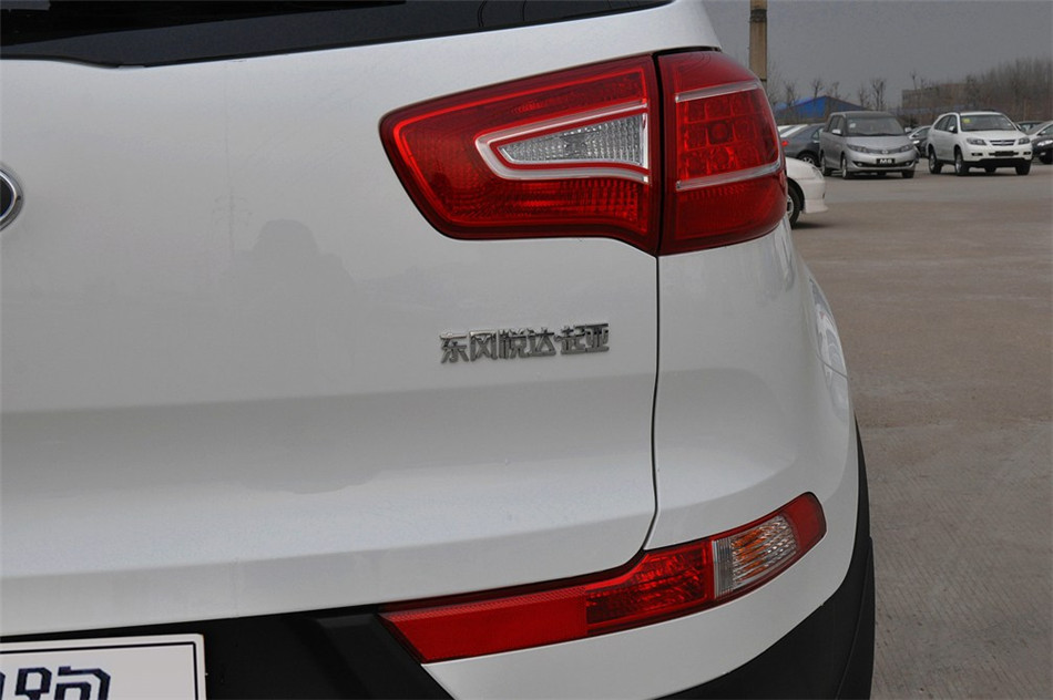 智跑 2012款 2.0L 两驱 AT NAVI 细节