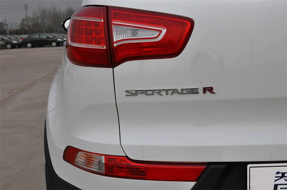  2012 2.0L  AT NAVI ϸ