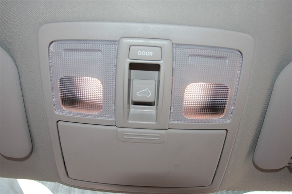 智跑 2014款 2.0L AT 自动两驱版GLS 座椅空间