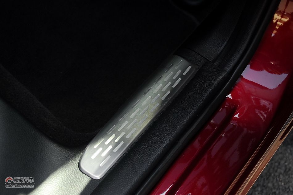 歌诗图内饰细节