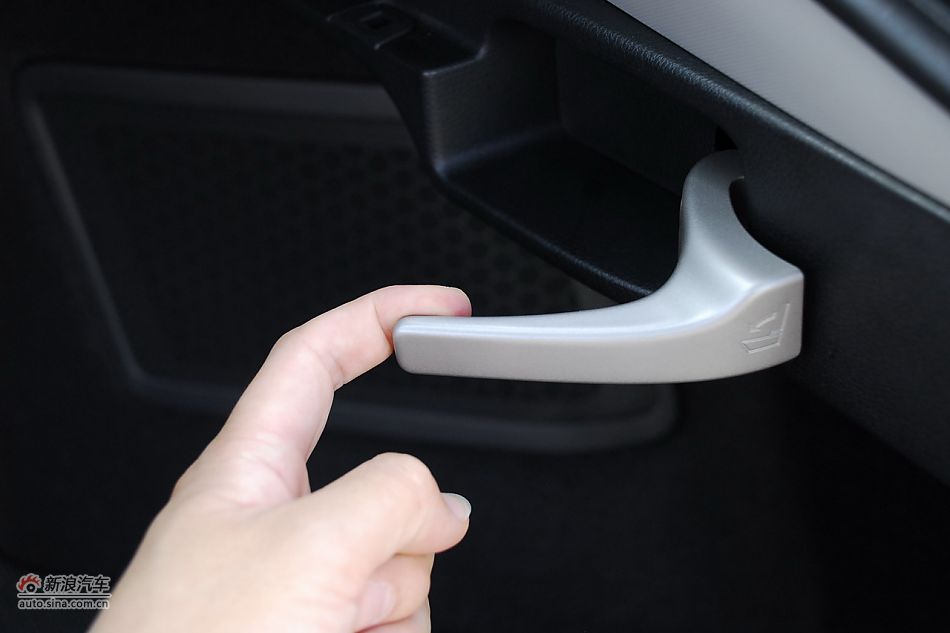 歌诗图内饰细节