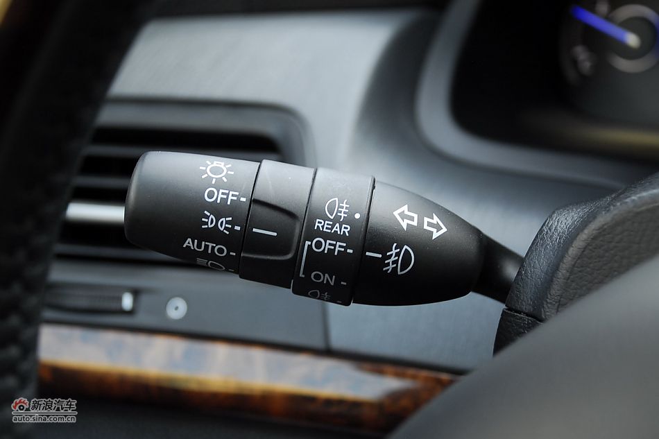 歌诗图内饰细节