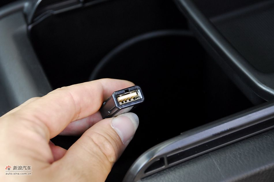 歌诗图内饰细节