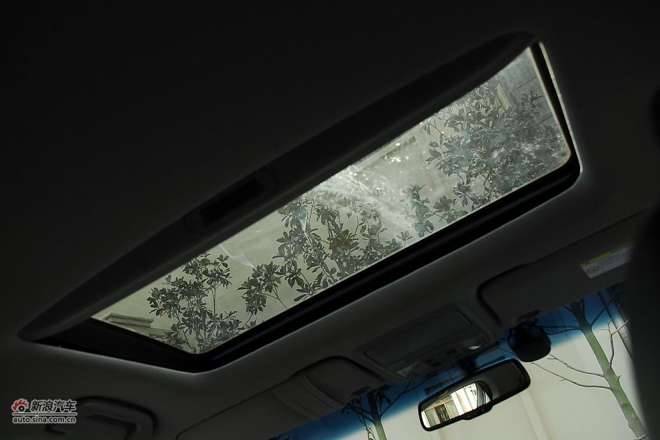 歌诗图内饰细节