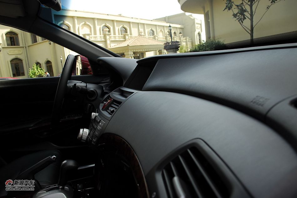 歌诗图内饰细节