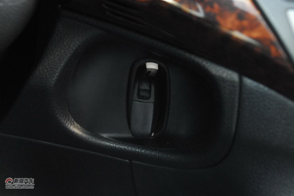 歌诗图内饰细节