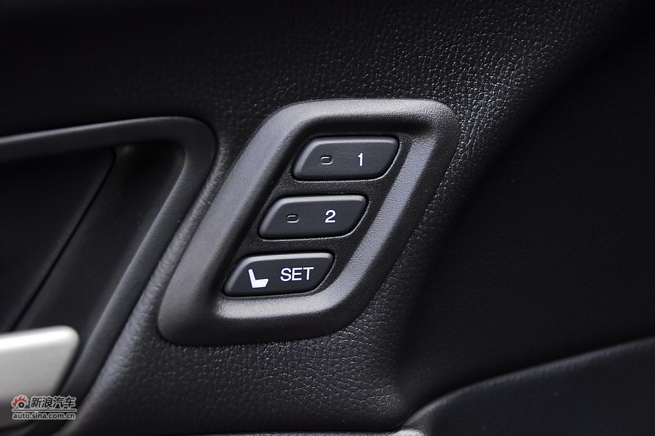 歌诗图内饰细节