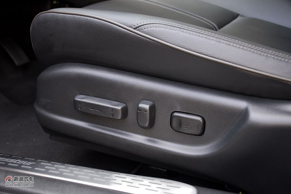 歌诗图内饰细节