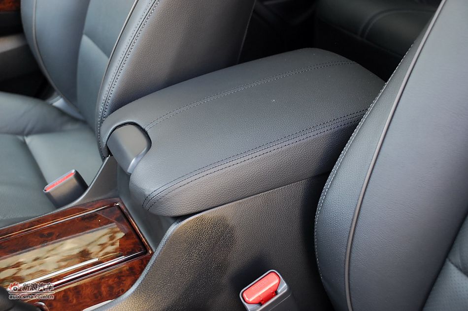 歌诗图内饰细节