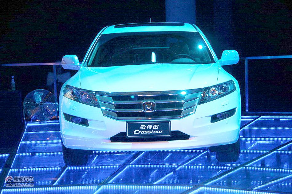 歌诗图上市发布会现场展车