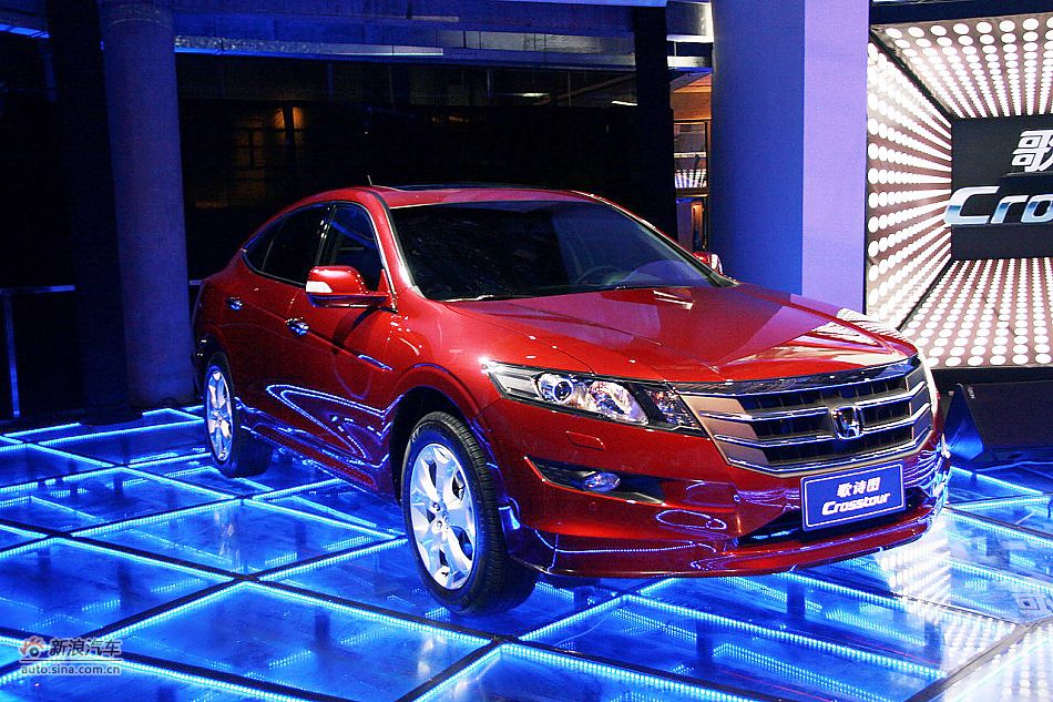 歌诗图上市发布会现场展车