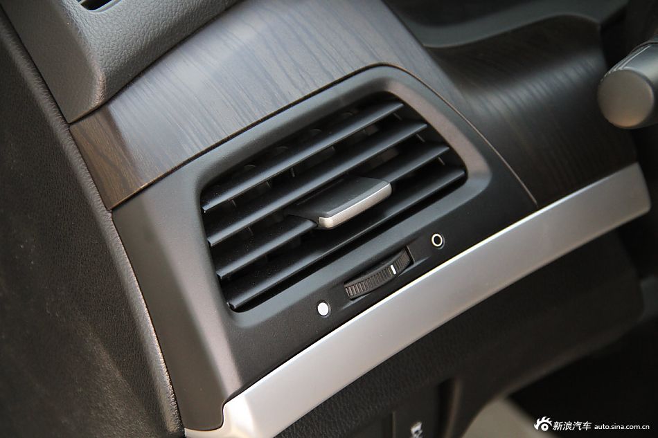 2012款歌诗图到店实拍