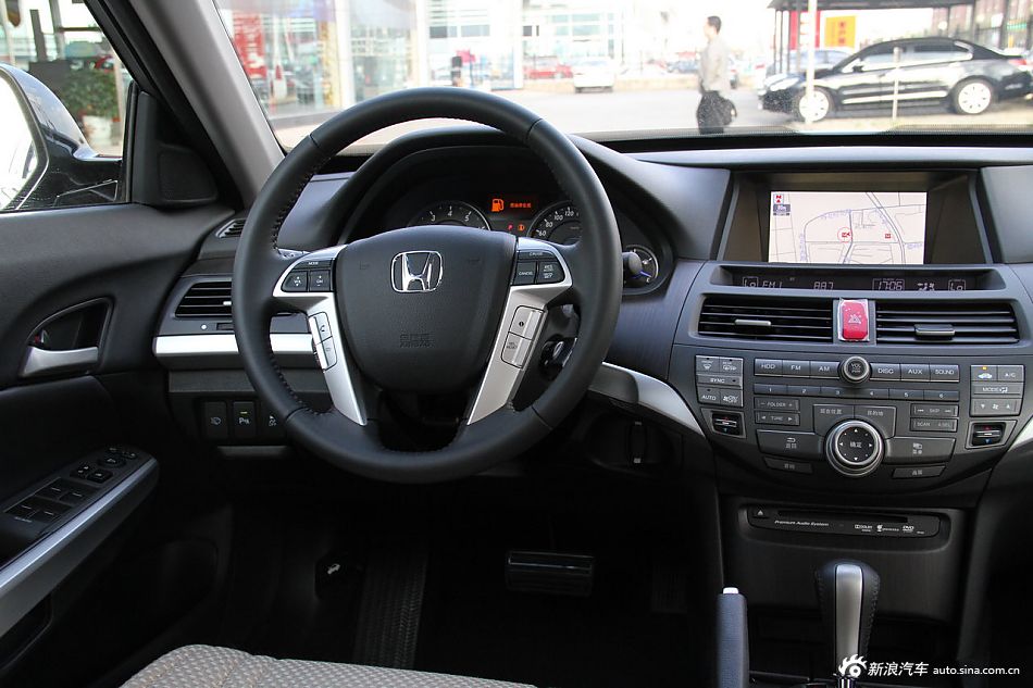 2012款歌诗图到店实拍