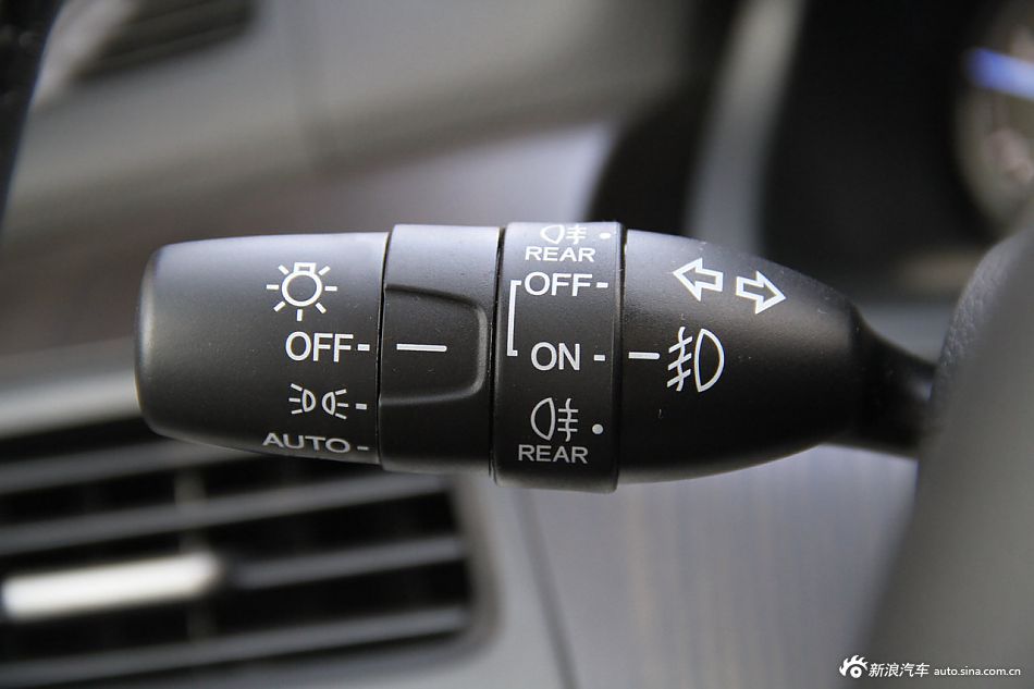 2012款歌诗图到店实拍