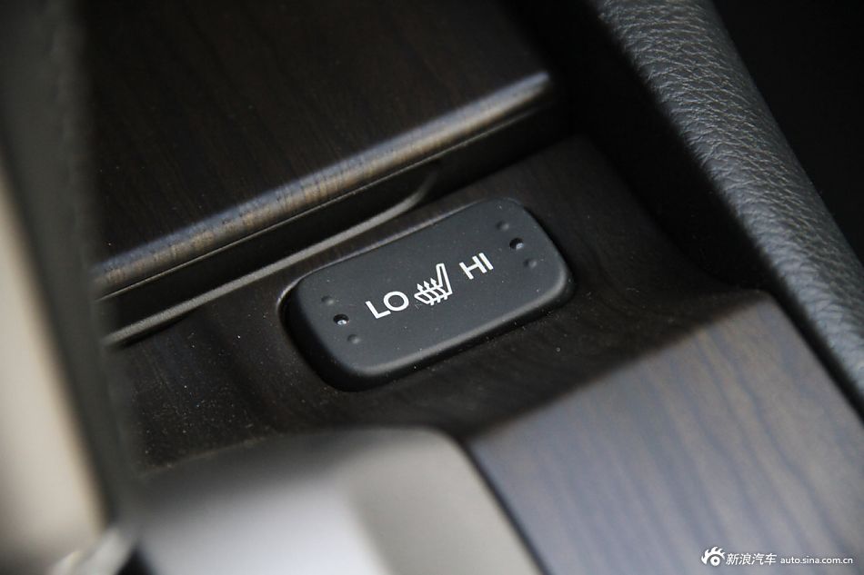 2012款歌诗图到店实拍