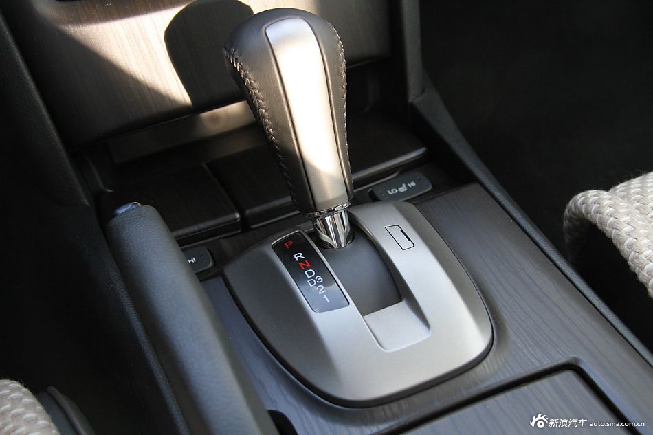 2012款歌诗图到店实拍