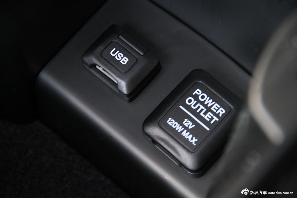 2012款歌诗图到店实拍