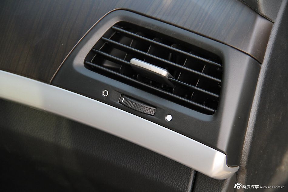 2012款歌诗图到店实拍