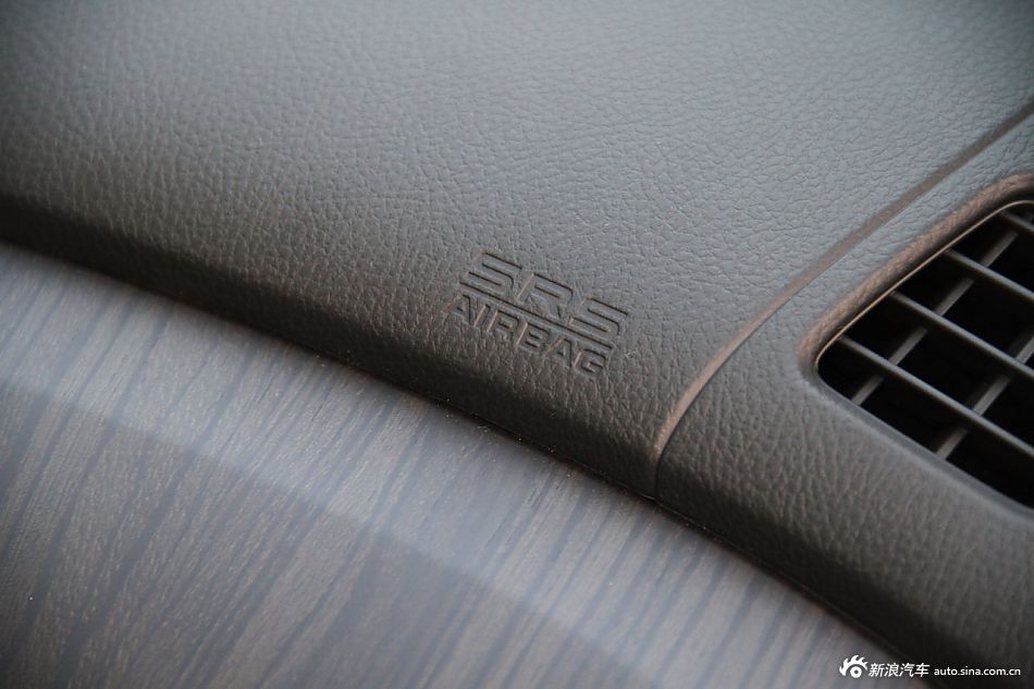 2012款歌诗图到店实拍