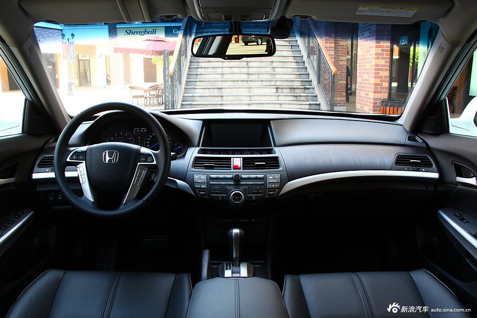 歌诗图2.4L尊享版