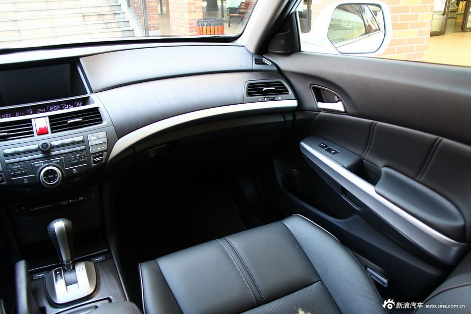 歌诗图2.4L尊享版