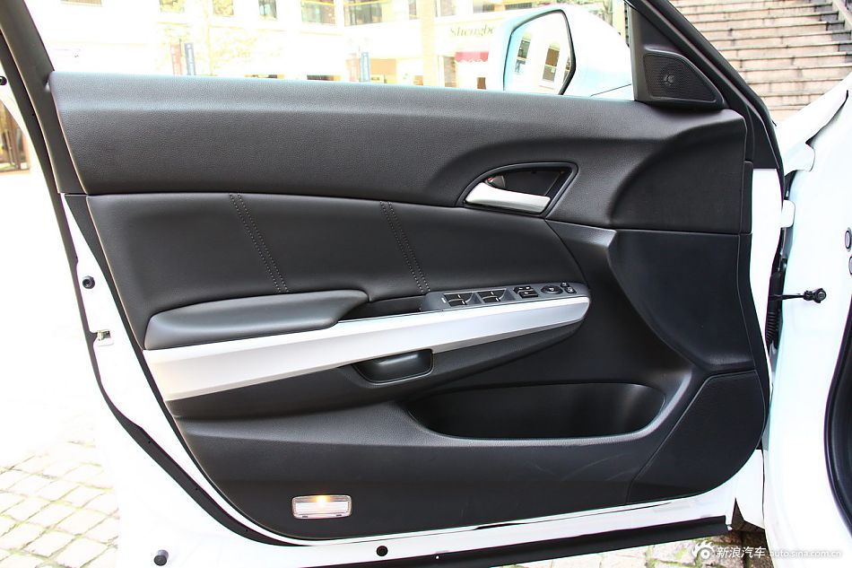 歌诗图2.4L尊享版