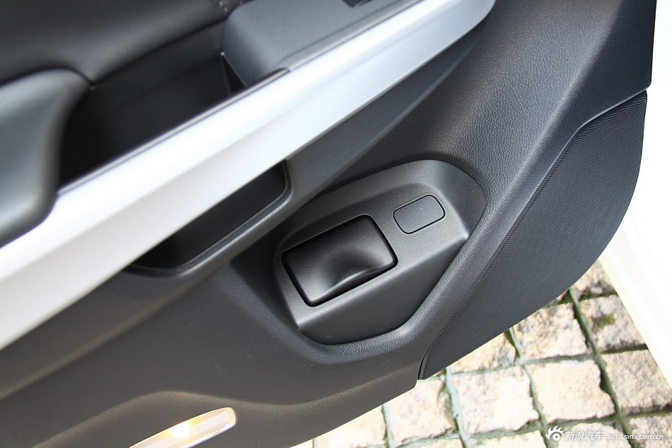 歌诗图2.4L尊享版