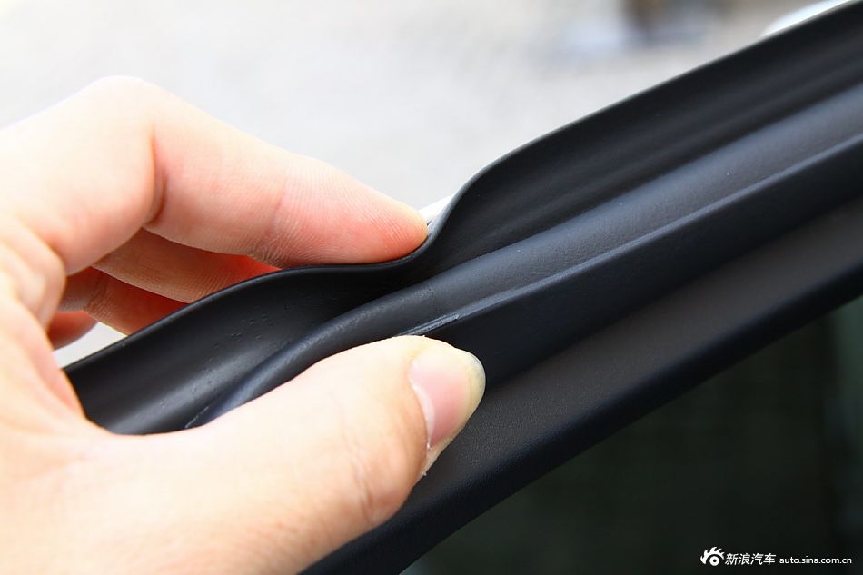 歌诗图2.4L尊享版