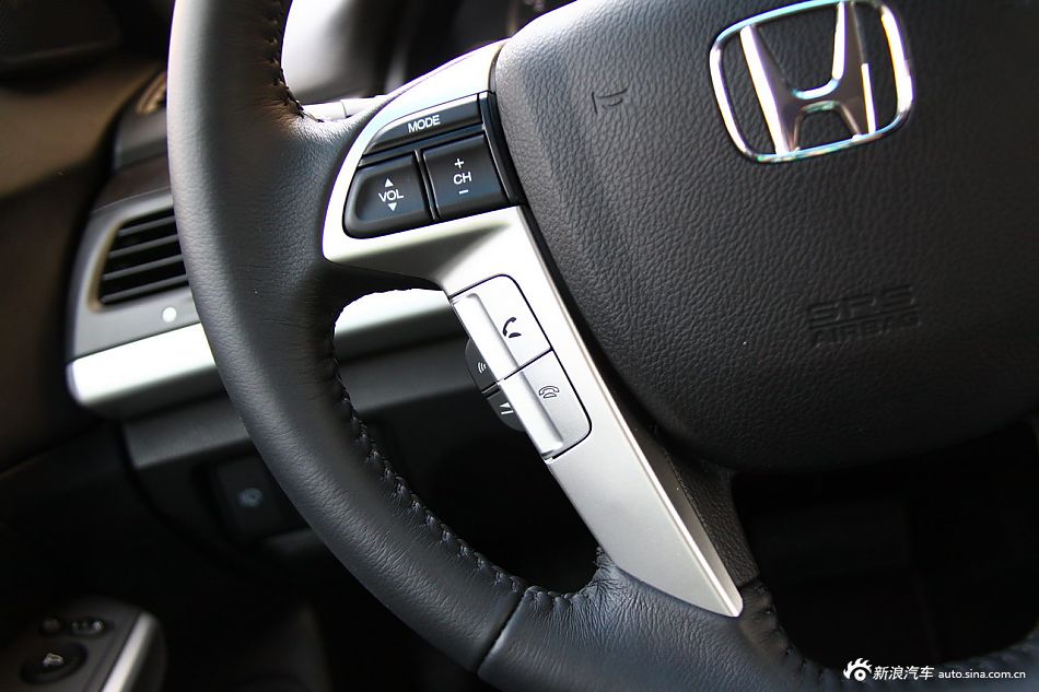 歌诗图2.4L尊享版