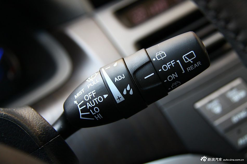 歌诗图2.4L尊享版