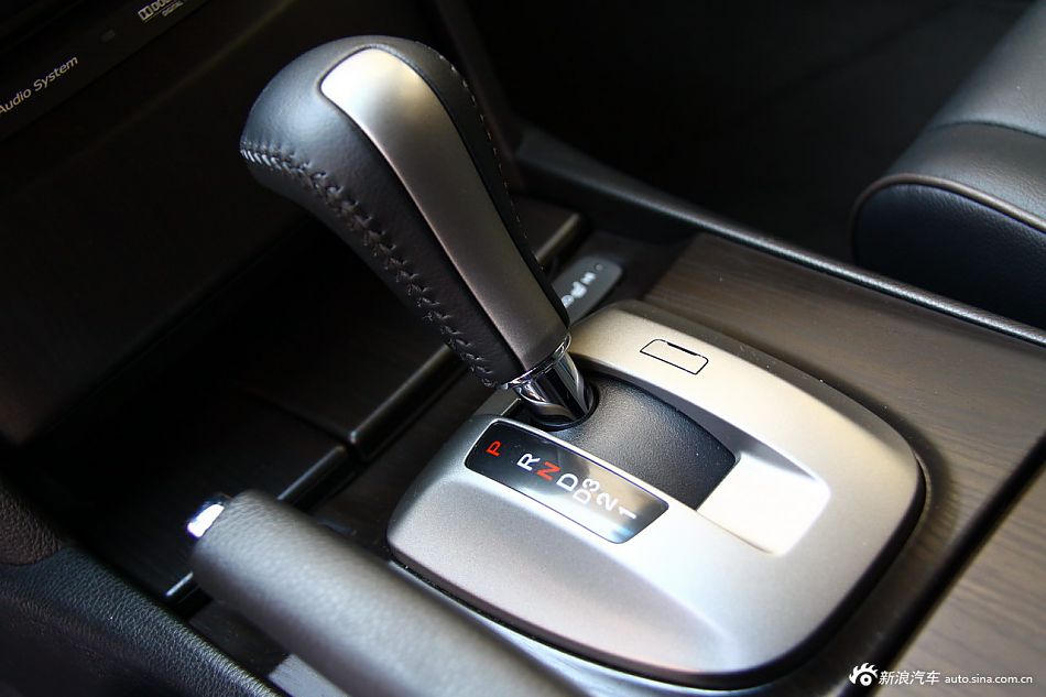 歌诗图2.4L尊享版