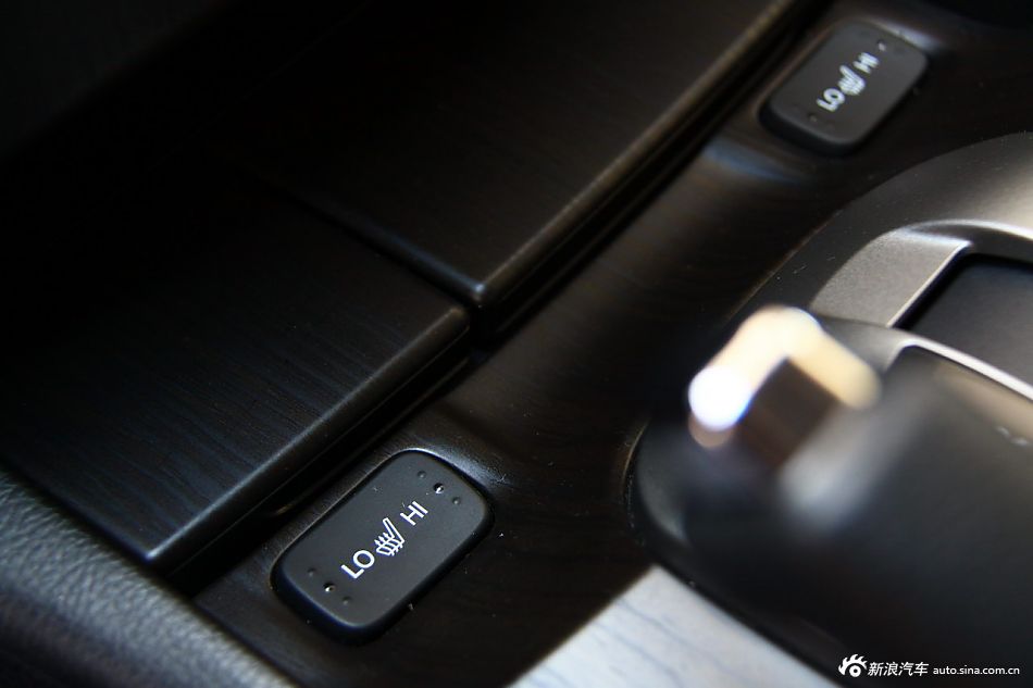 歌诗图2.4L尊享版