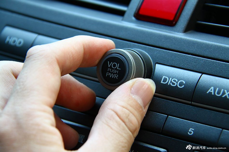 歌诗图2.4L尊享版