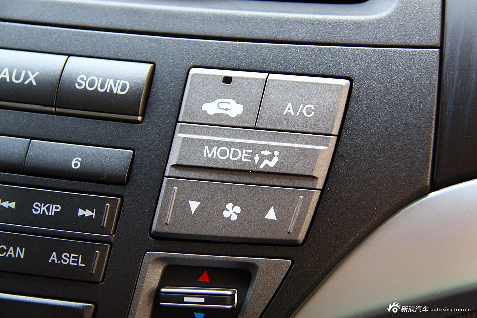 歌诗图2.4L尊享版