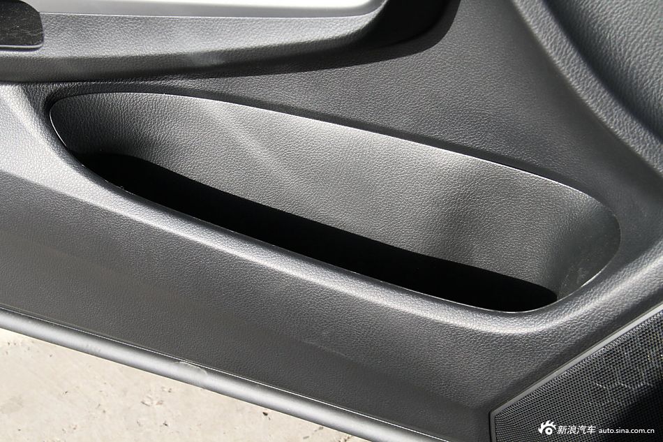 2012款歌诗图到店实拍