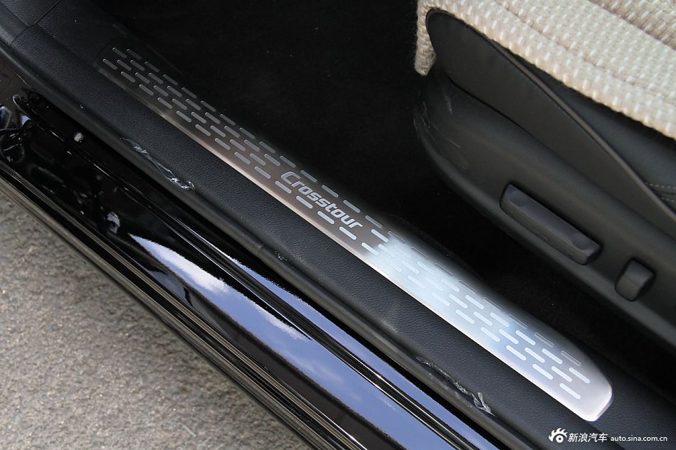 2012款歌诗图到店实拍