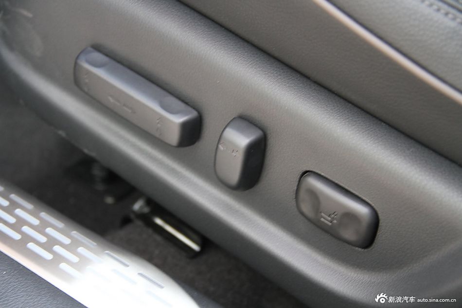 2012款歌诗图到店实拍