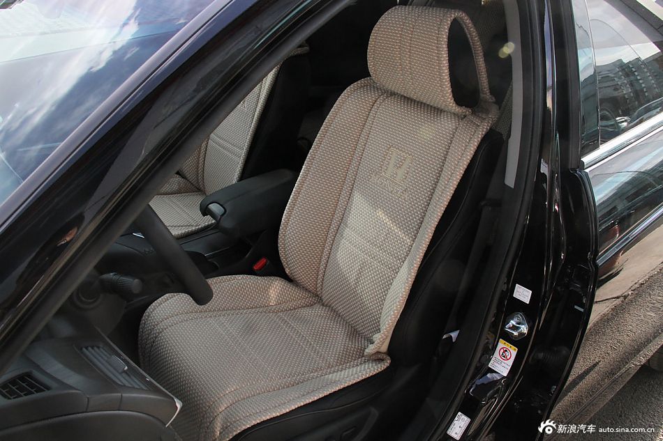 2012款歌诗图到店实拍