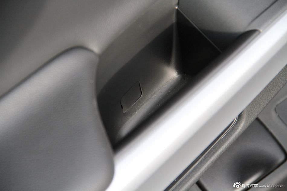 2012款歌诗图到店实拍