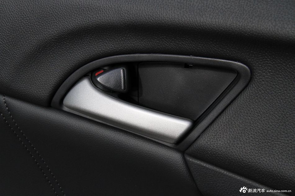 2012款歌诗图到店实拍