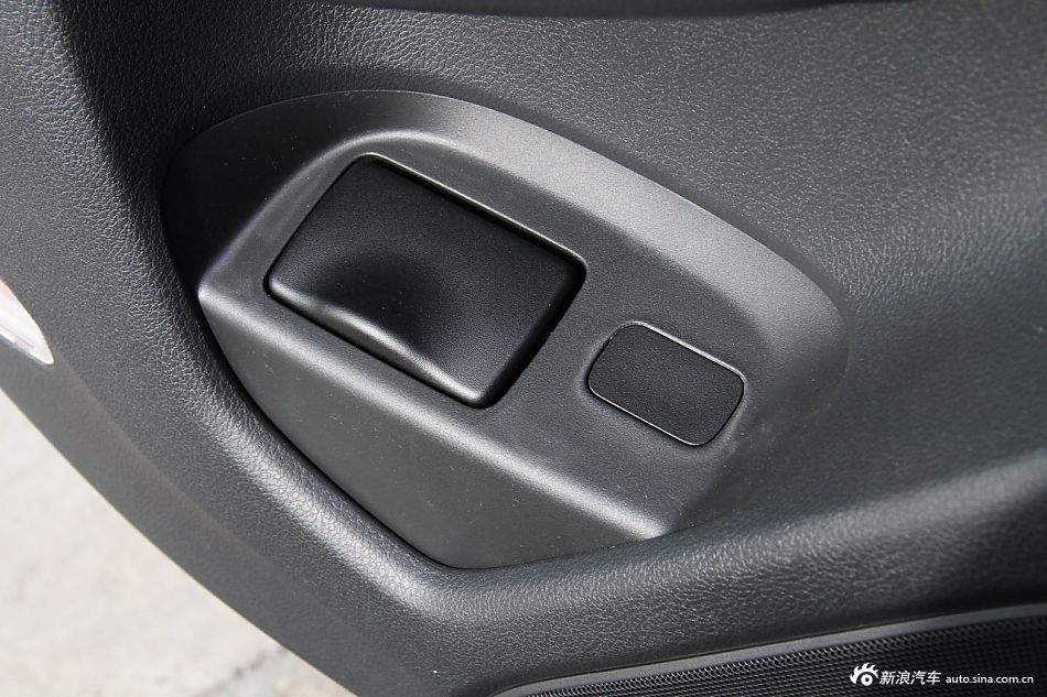 2012款歌诗图到店实拍