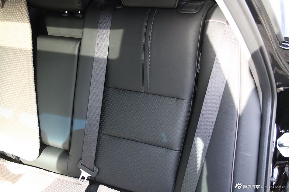 2012款歌诗图到店实拍