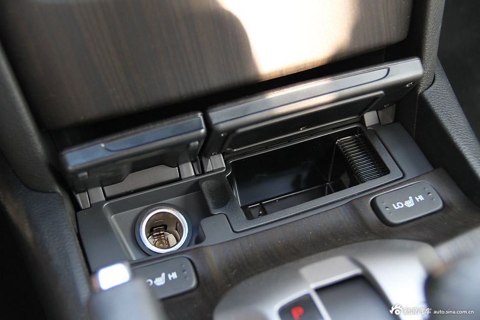 2012款歌诗图到店实拍