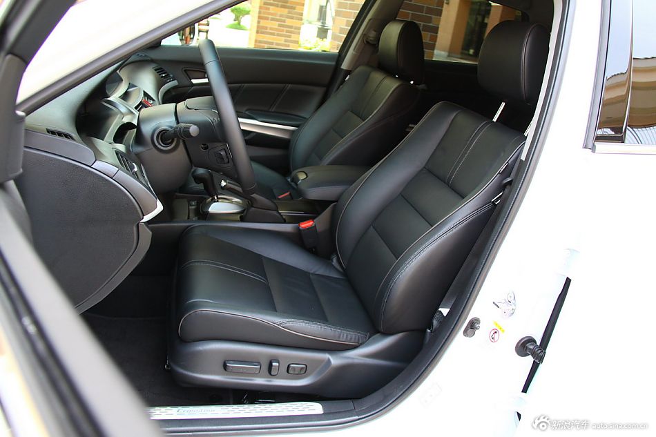 歌诗图2.4L尊享版