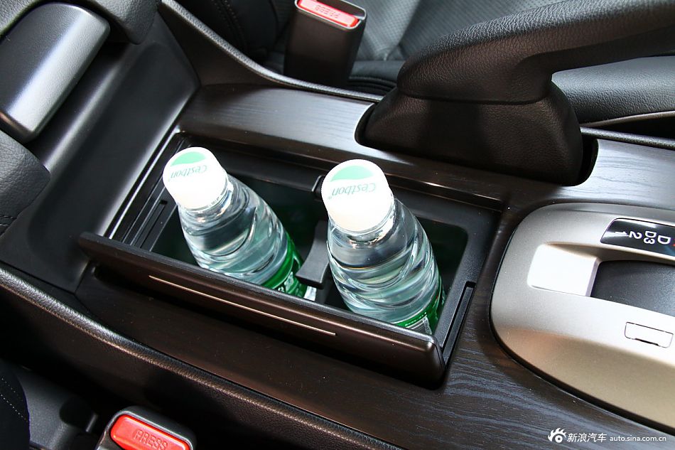 歌诗图2.4L尊享版