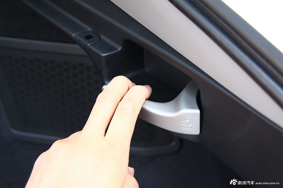 歌诗图2.4L尊享版